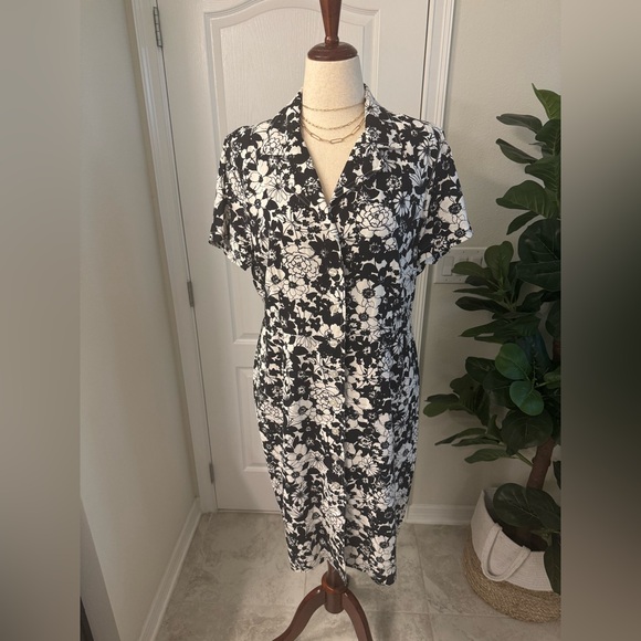 Sag Harbor Black and White Floral Midi Shirt Dress - Picture 10 of 10